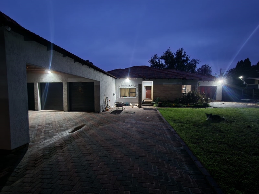 6 Bedroom Property for Sale in Sasolburg Ext 23 Free State